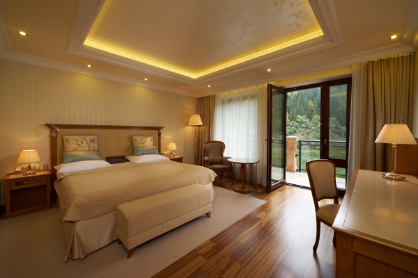 Hotel Retro Riverside Wellness Resort